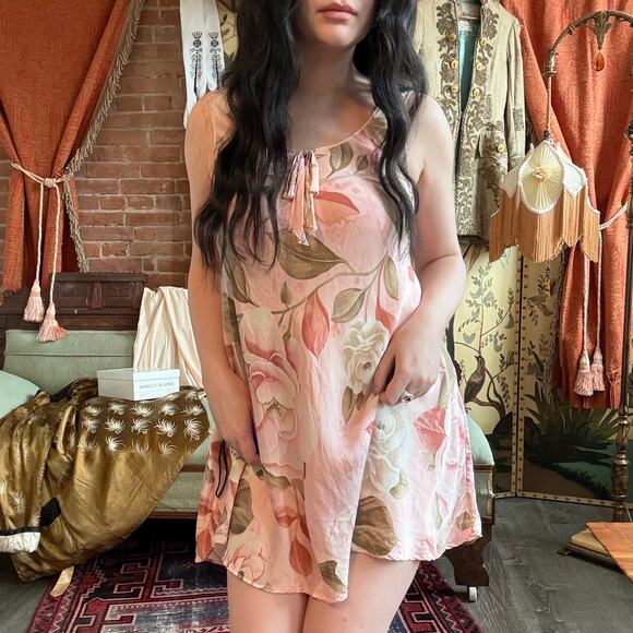 Silx by August Silk Dresses & Skirts - Vtg 90s SILX by August Silk 100% Silk Pink Rose Floral Mini Dress